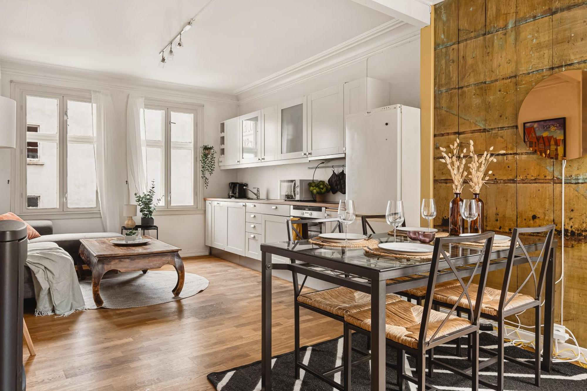 Spacious! 2024 Renovated! 4 Bedrooms! Bergen Bagian luar foto
