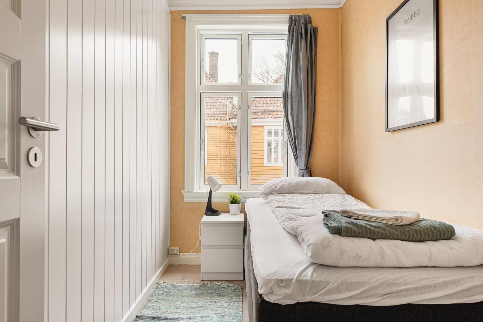 Spacious! 2024 Renovated! 4 Bedrooms! Bergen Bagian luar foto